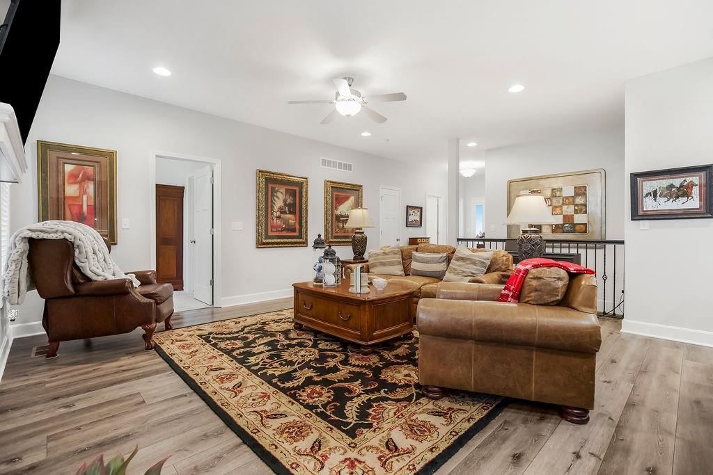 Photo 5 of 19 - 2214 SW 9th Street