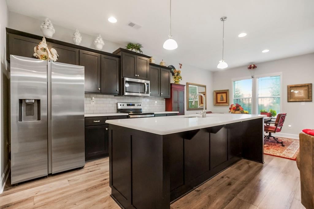 Photo 8 of 19 - 2214 SW 9th Street