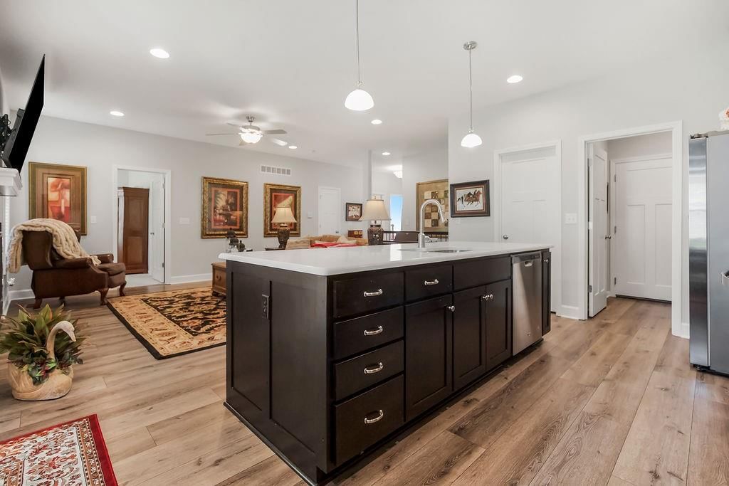 Photo 9 of 19 - 2214 SW 9th Street