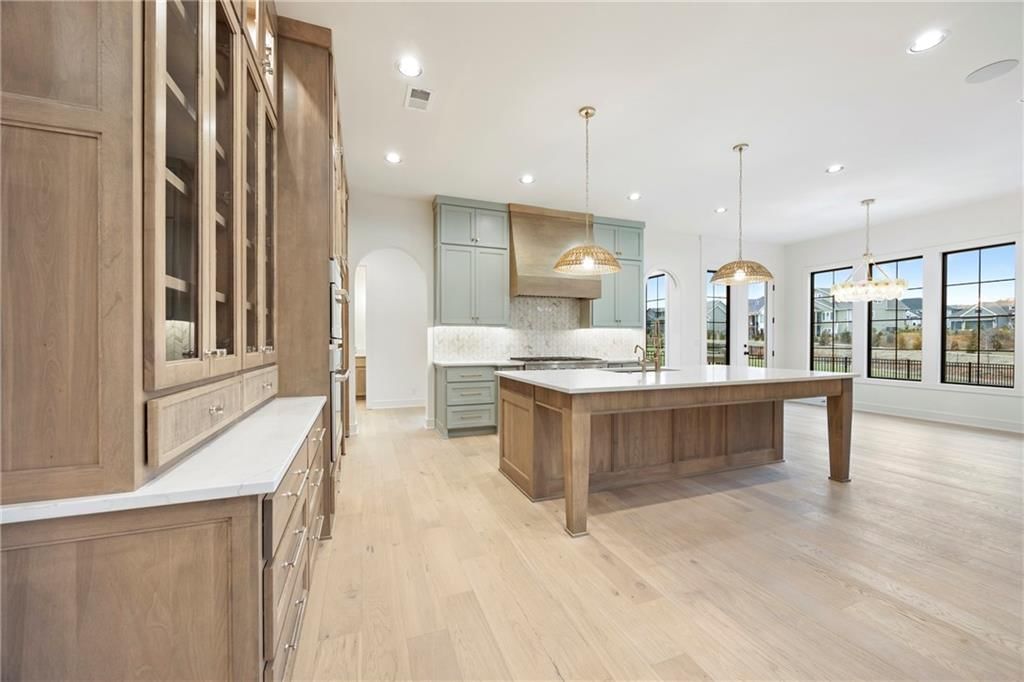 17032 Parkhill Street — photo 6