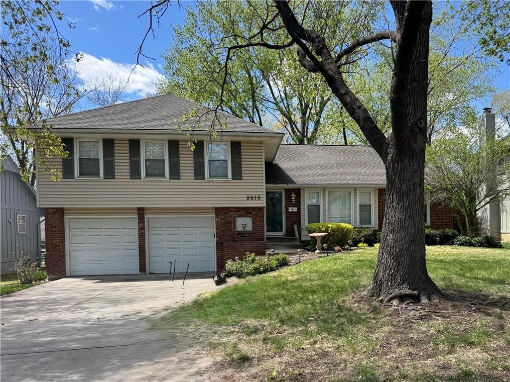 9818 Melrose Street, Overland Park, KS