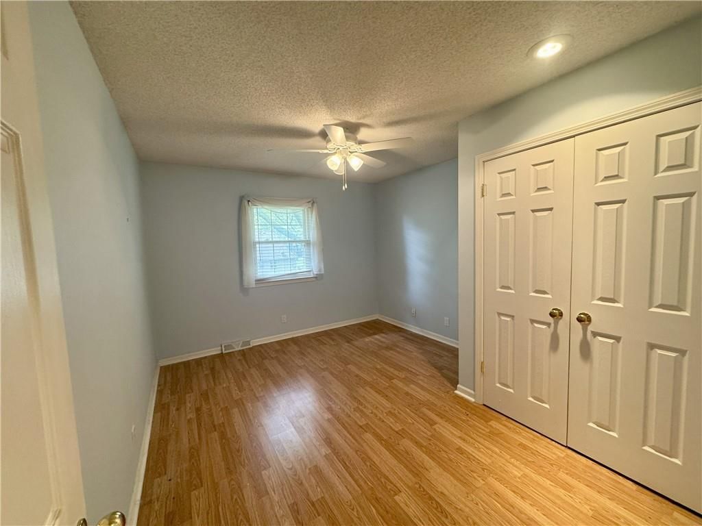 9818 Melrose Street — photo 14