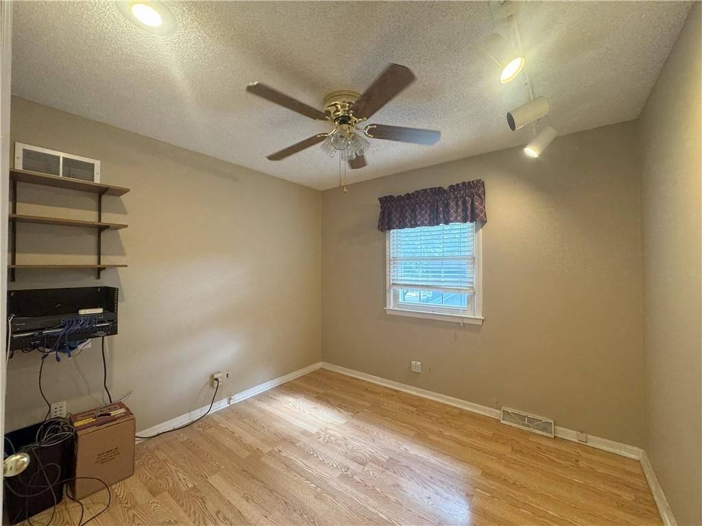 9818 Melrose Street — photo 16