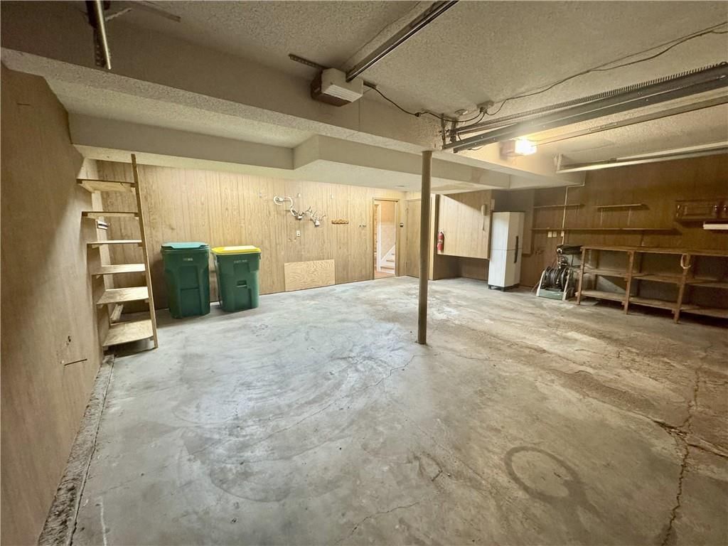 9818 Melrose Street — photo 19