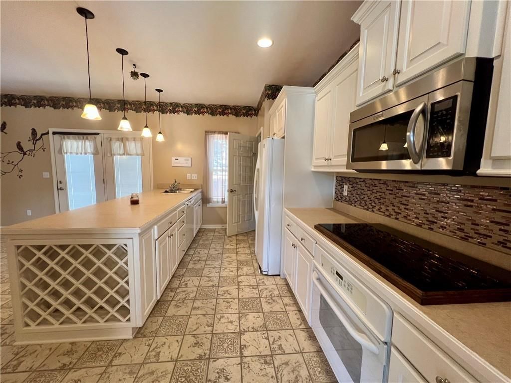2248 Vilas Street — photo 8