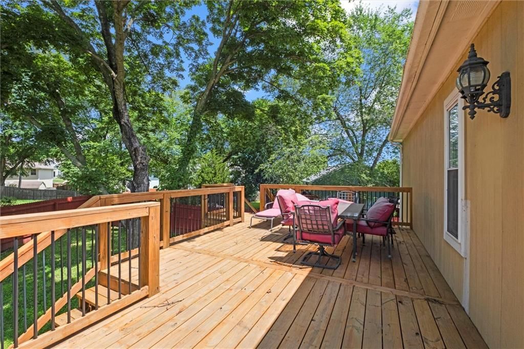 2248 Vilas Street — photo 27