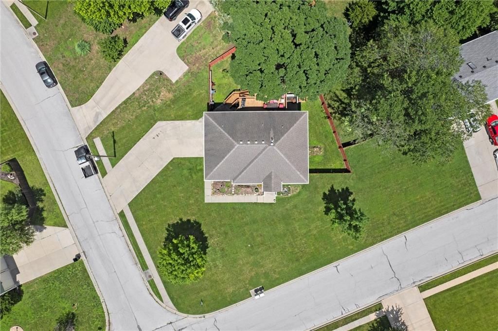 2248 Vilas Street — photo 33