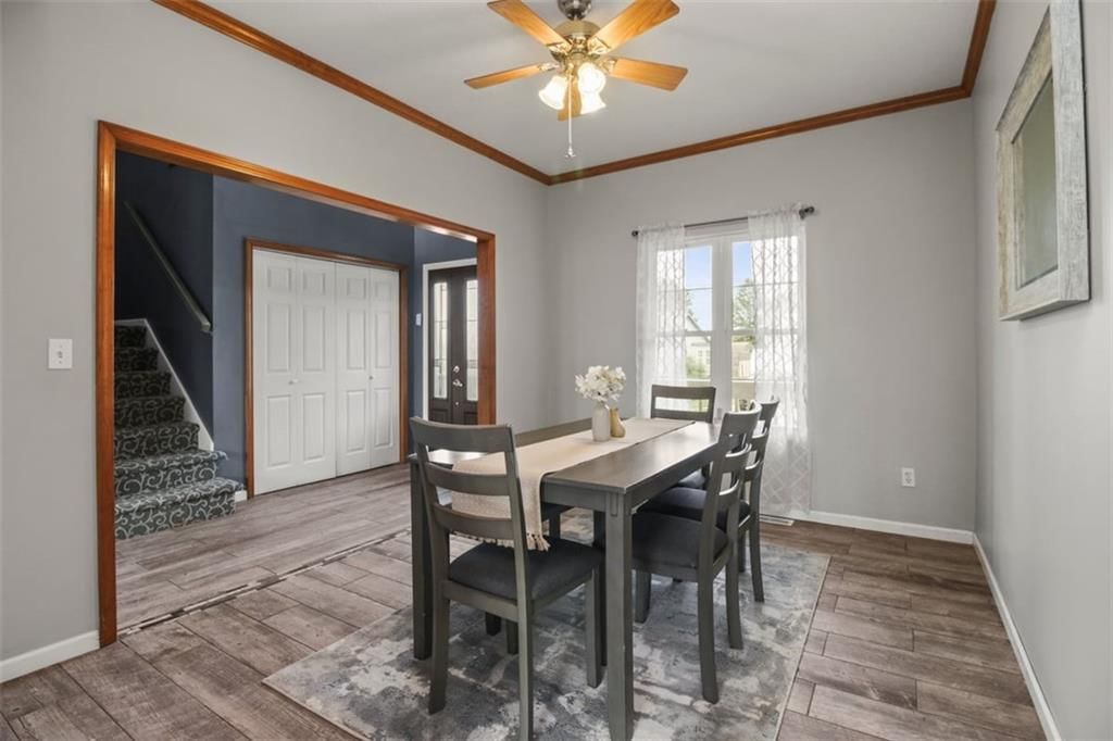 Photo 5 of 39 - 616 SW Shorthorn Drive