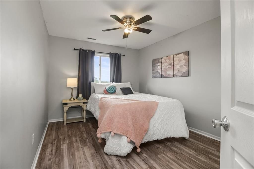 Photo 15 of 39 - 616 SW Shorthorn Drive