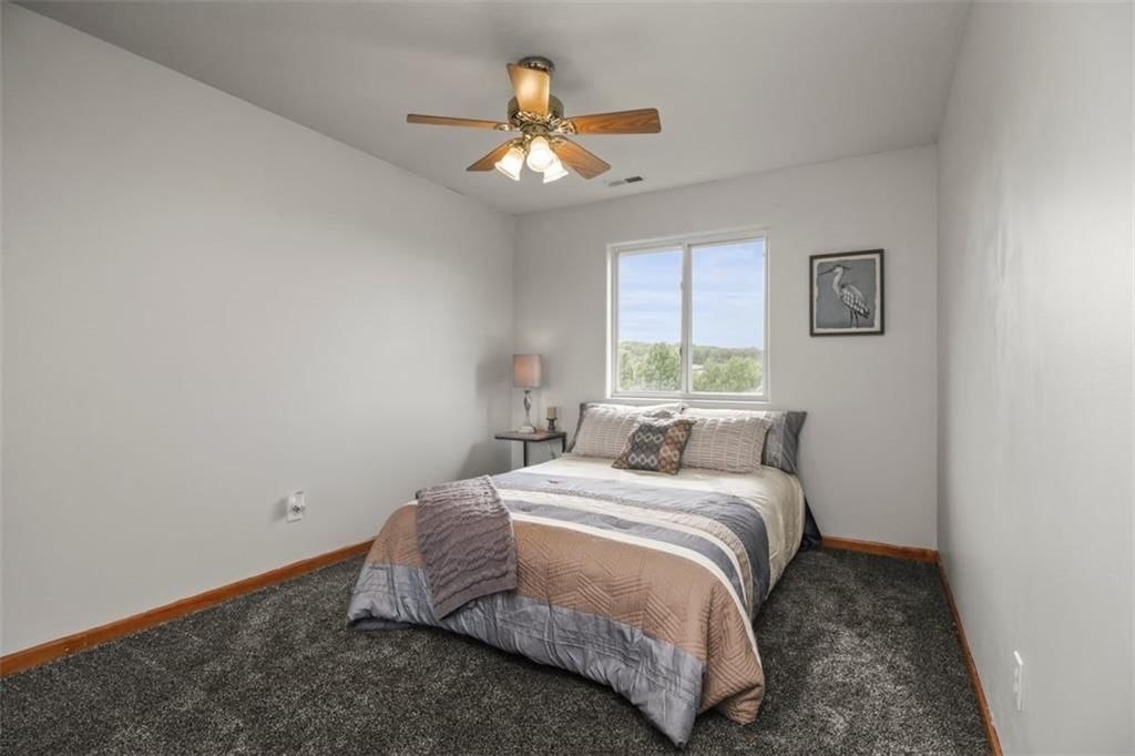 Photo 16 of 39 - 616 SW Shorthorn Drive