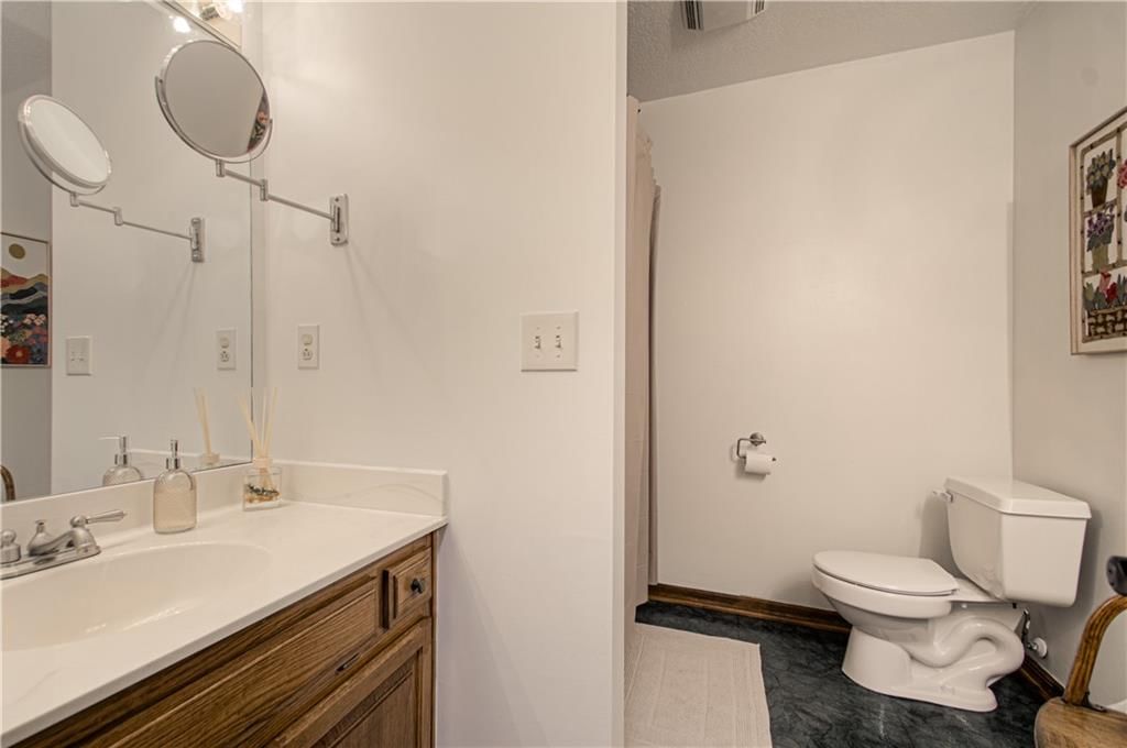 Photo 24 of 39 - 16618 NE 113th Street