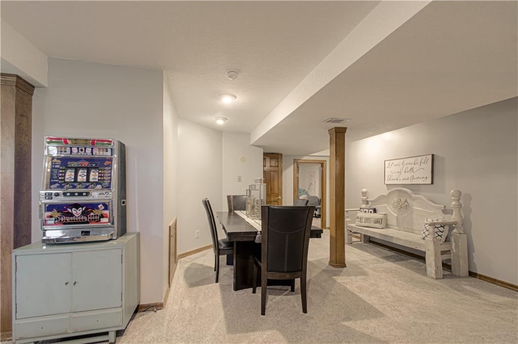 Photo 28 of 39 - 16618 NE 113th Street