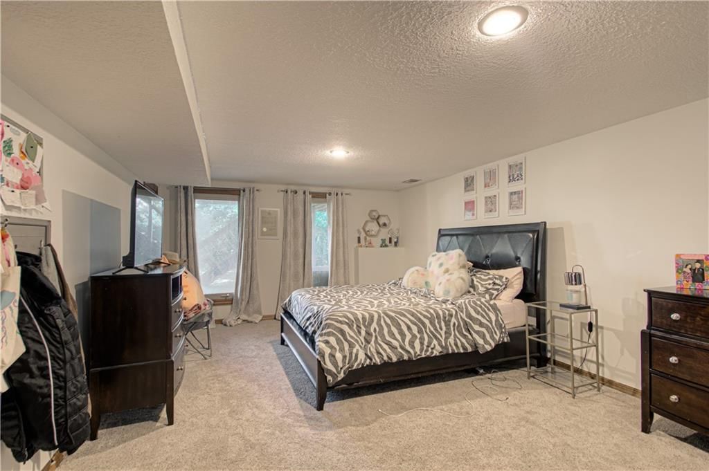 Photo 29 of 39 - 16618 NE 113th Street