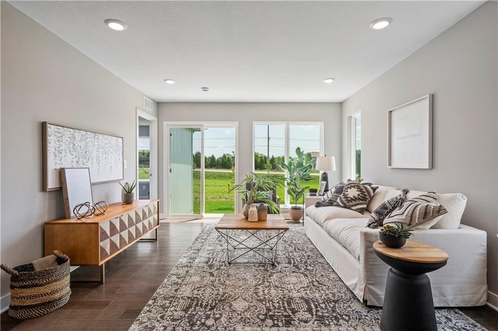 Photo 5 of 16 - 8717 SW Brickell Drive