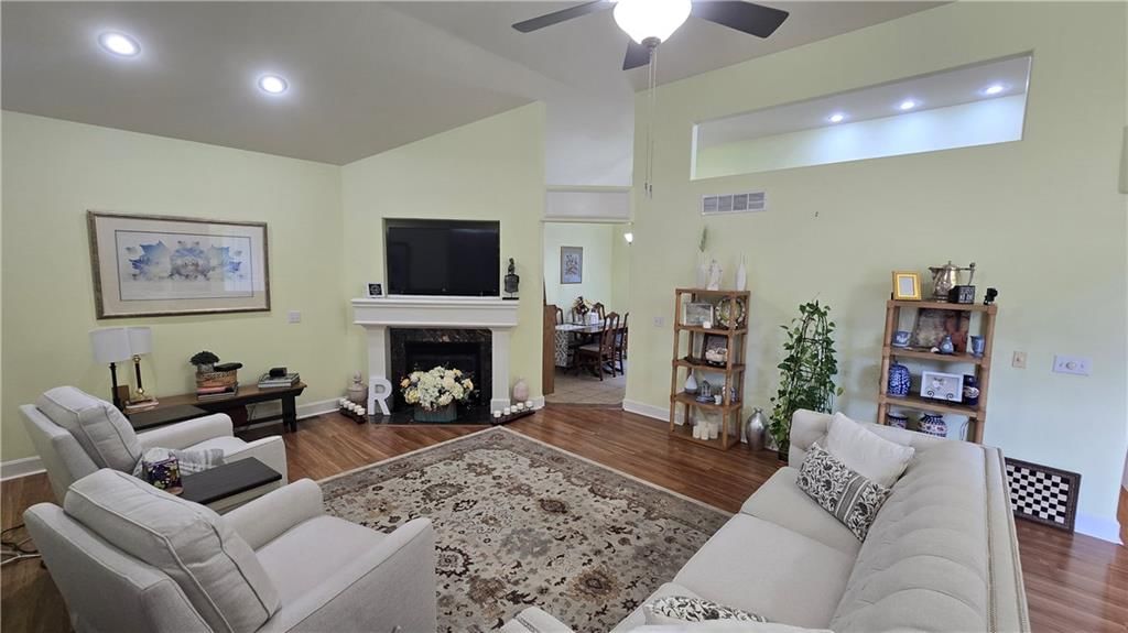Photo 12 of 42 - 16810 NE 170th Terrace