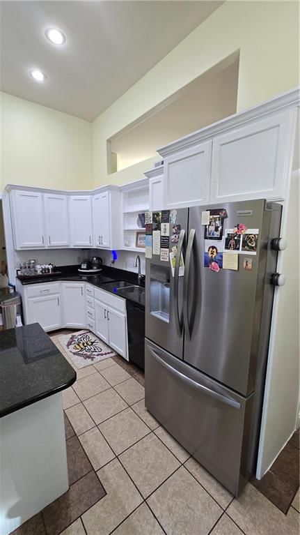 Photo 16 of 42 - 16810 NE 170th Terrace