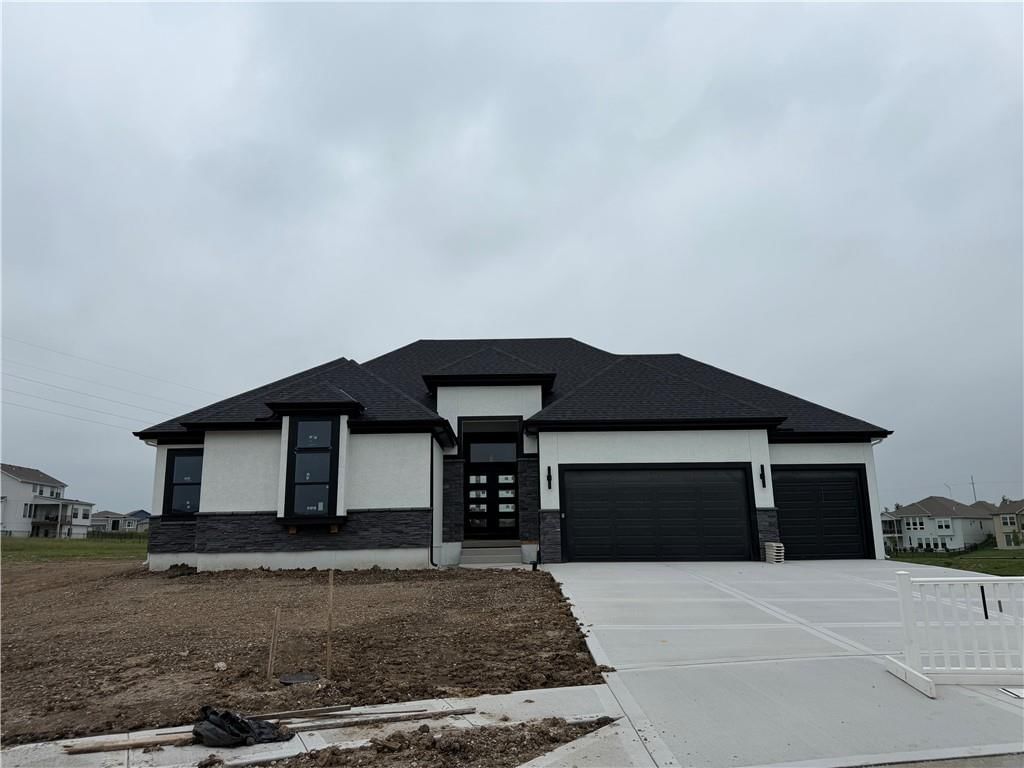 1605 NW 106th Terrace, Kansas City, MO