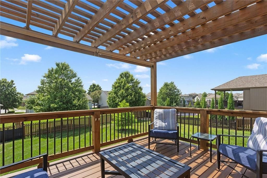 9008 N MERSINGTON Avenue — photo 36