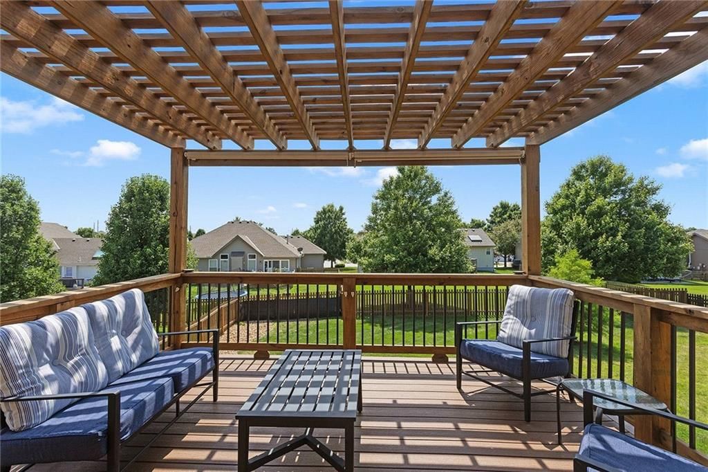 9008 N MERSINGTON Avenue — photo 37