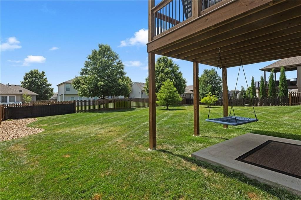 9008 N MERSINGTON Avenue — photo 38