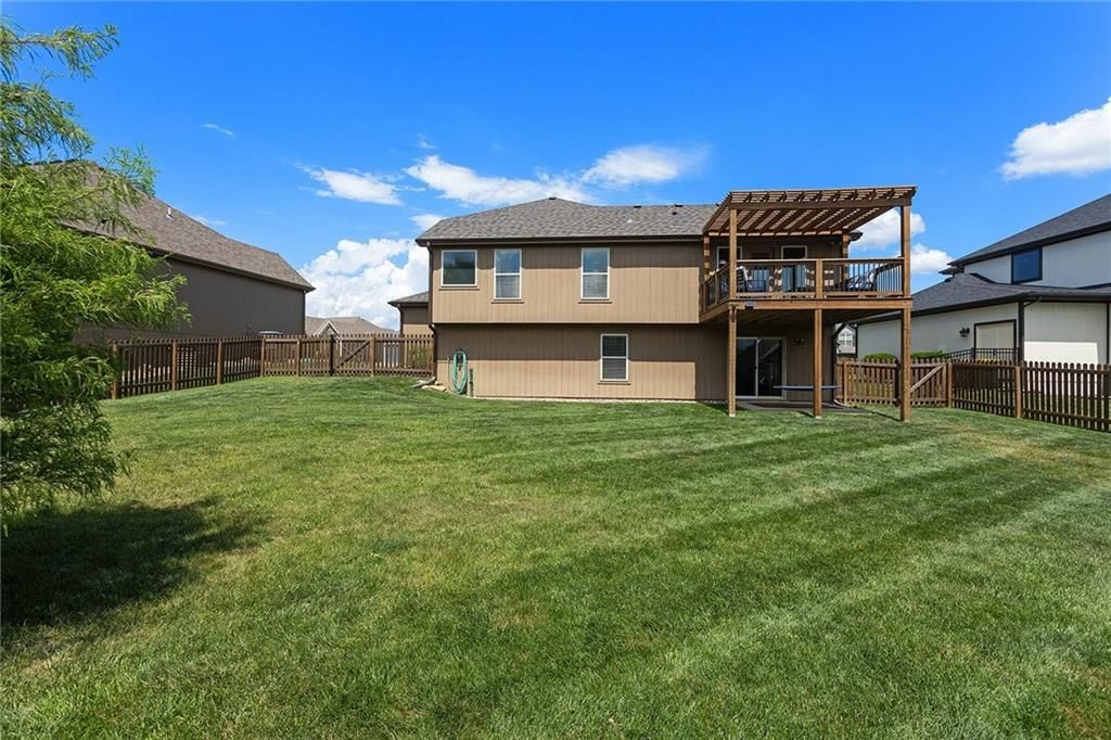 9008 N MERSINGTON Avenue — photo 42