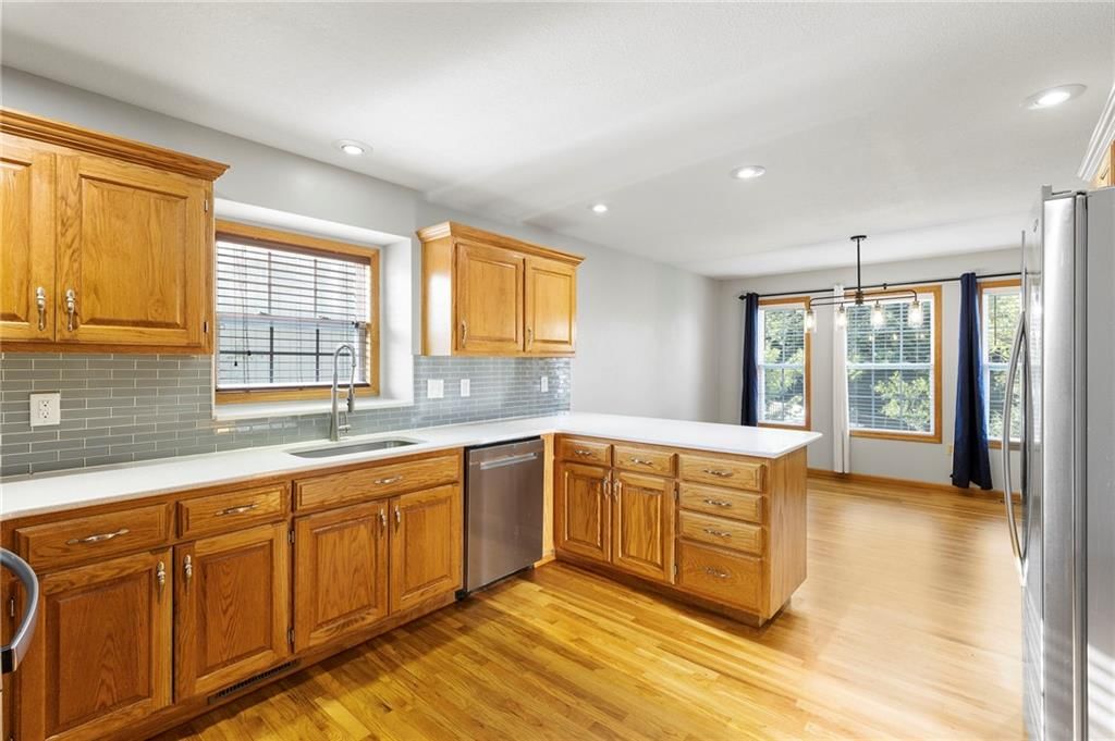 1405 Nottingham Drive — photo 9