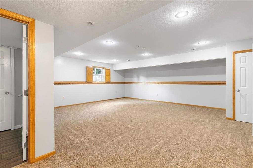 1405 Nottingham Drive — photo 28
