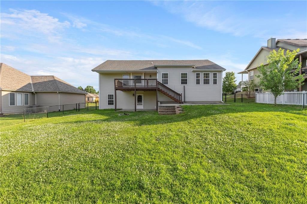 1405 Nottingham Drive — photo 32