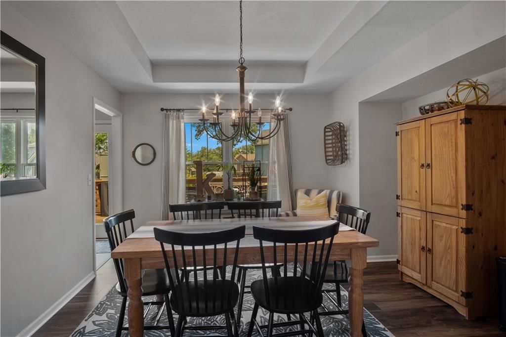 Photo 17 of 42 - 303 Shoreview Drive