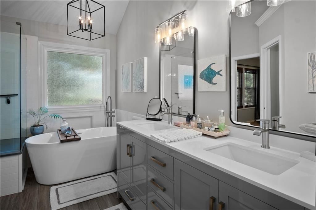 Photo 24 of 42 - 303 Shoreview Drive