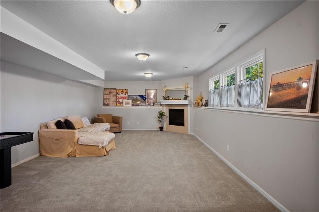 Photo 30 of 42 - 303 Shoreview Drive