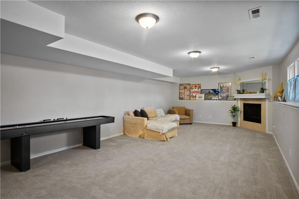Photo 31 of 42 - 303 Shoreview Drive
