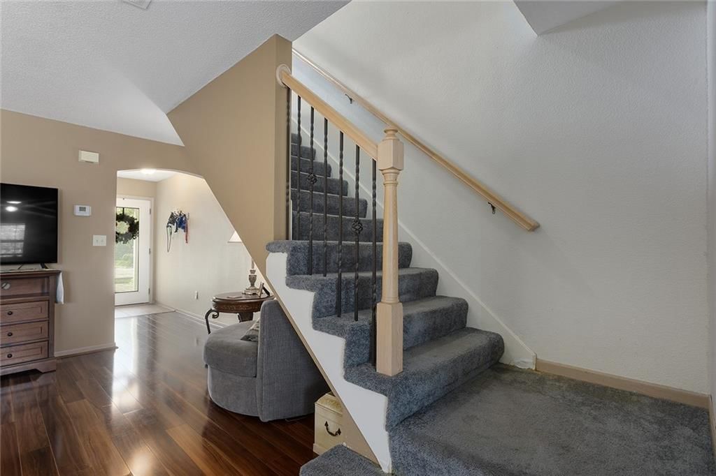 1347 NW Hidden Ridge Circle — photo 11