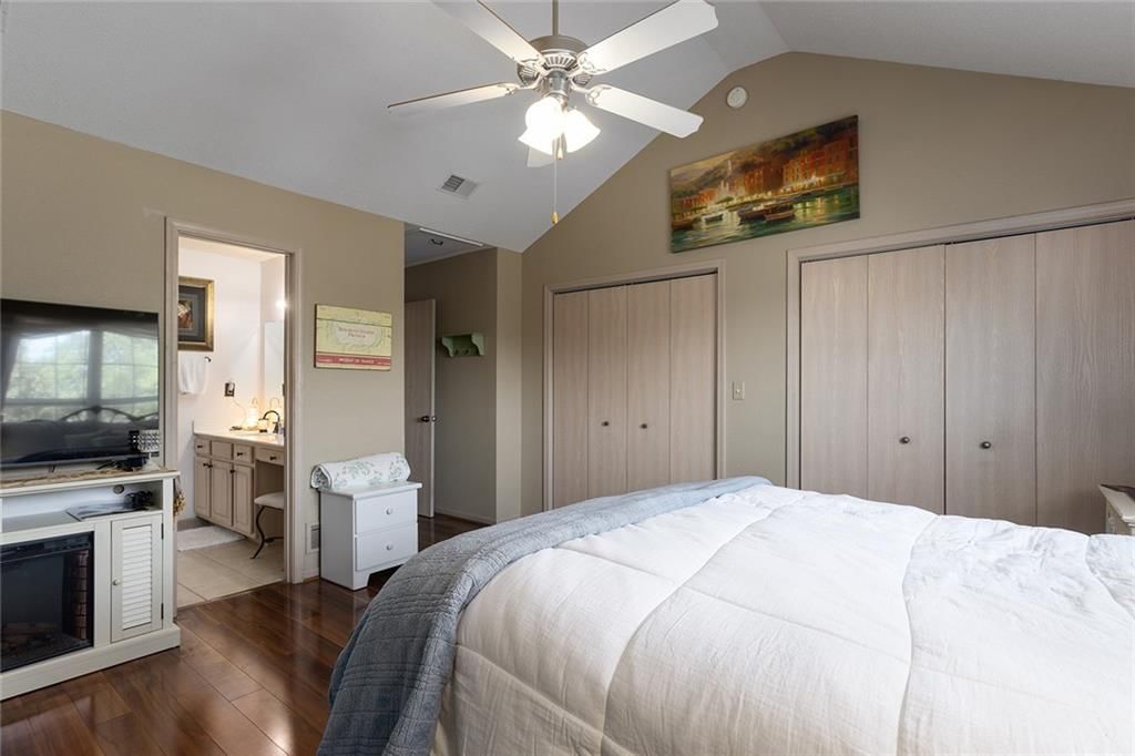 1347 NW Hidden Ridge Circle — photo 13