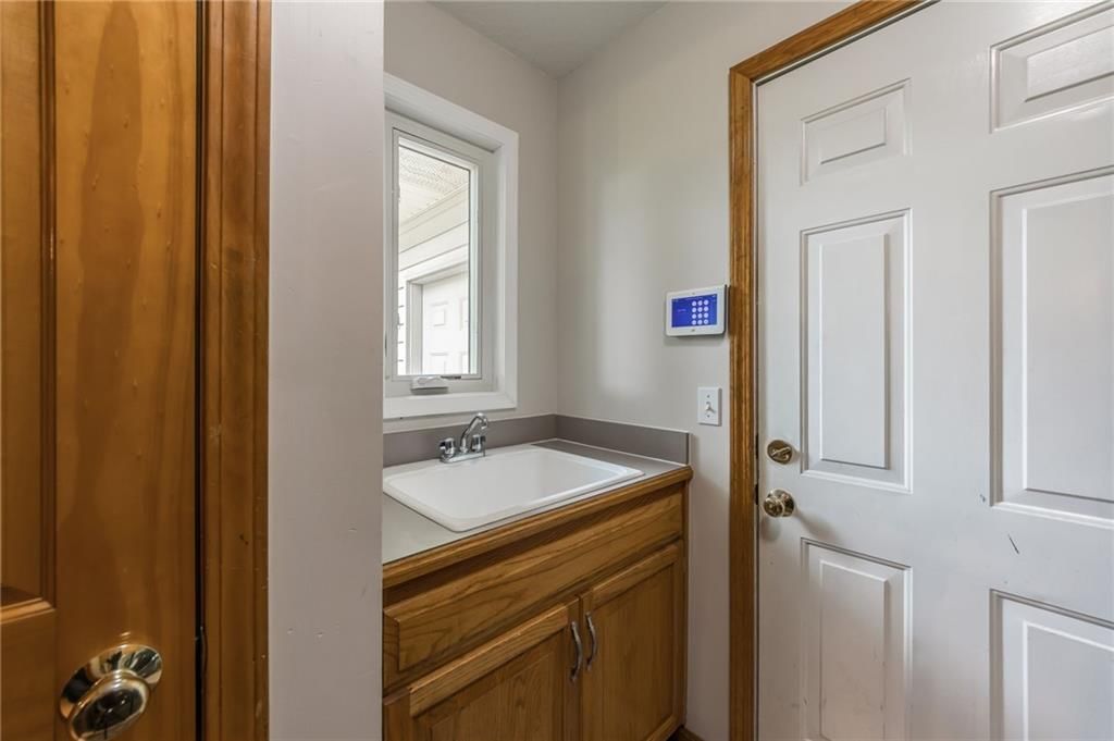 4902 Corinth Drive — photo 31