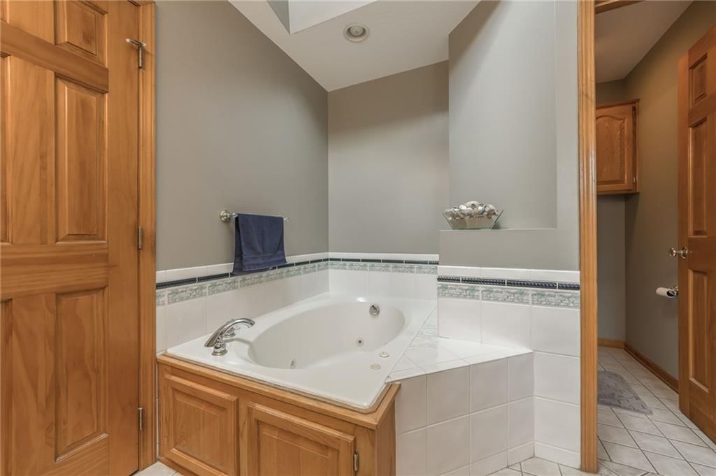 4902 Corinth Drive — photo 38