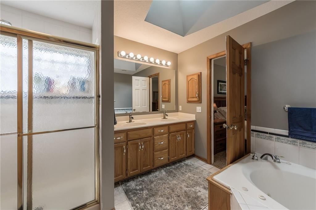 4902 Corinth Drive — photo 39