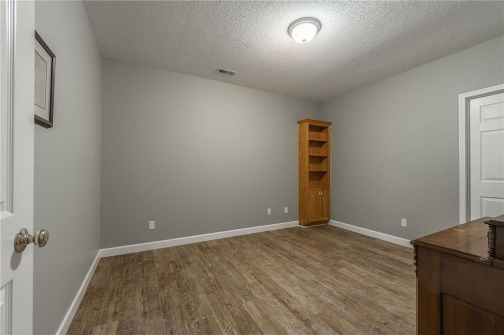 4902 Corinth Drive — photo 54