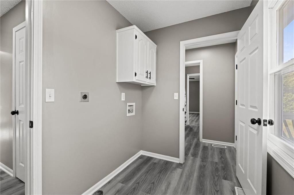 23404 Waverly Road — photo 12