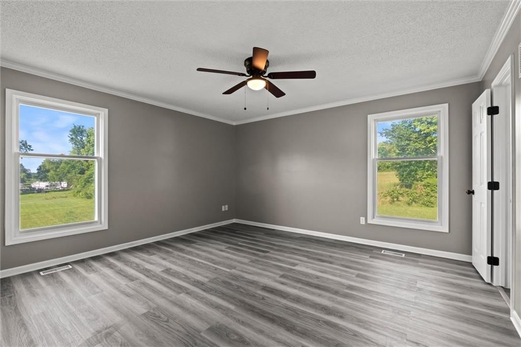 23404 Waverly Road — photo 14