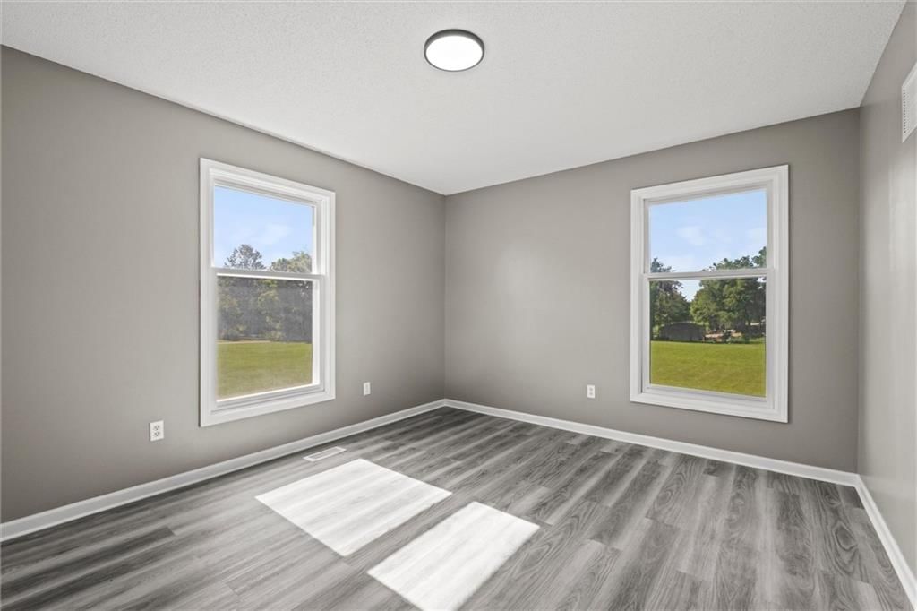 23404 Waverly Road — photo 16