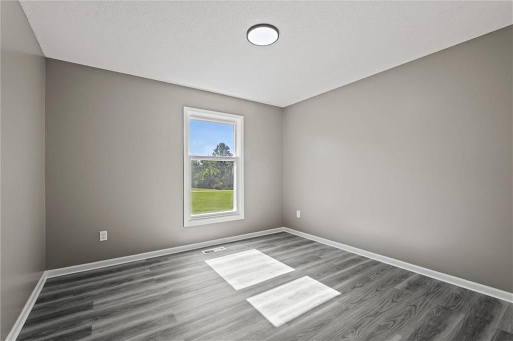 23404 Waverly Road — photo 17