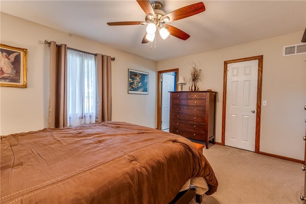 601 W 14th Street — photo 33