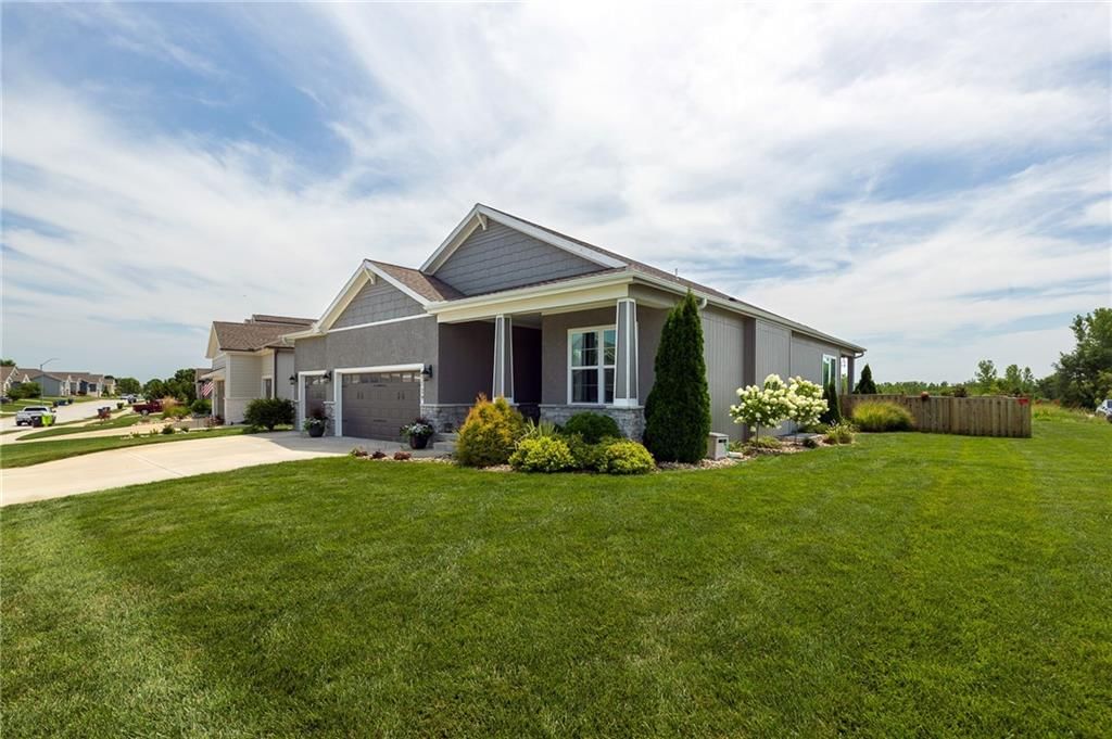 1129 SW Cheshire Drive — photo 3