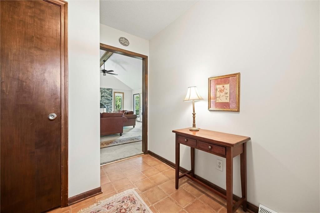 21910 W 73rd Terrace — photo 6