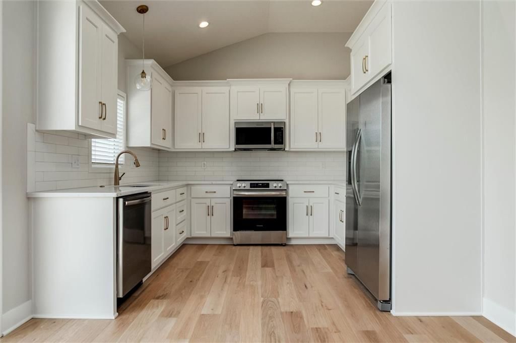 128 S 16th Terrace — photo 8