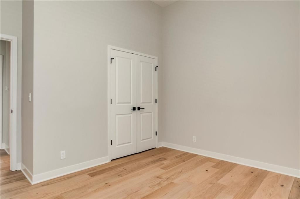 128 S 16th Terrace — photo 15