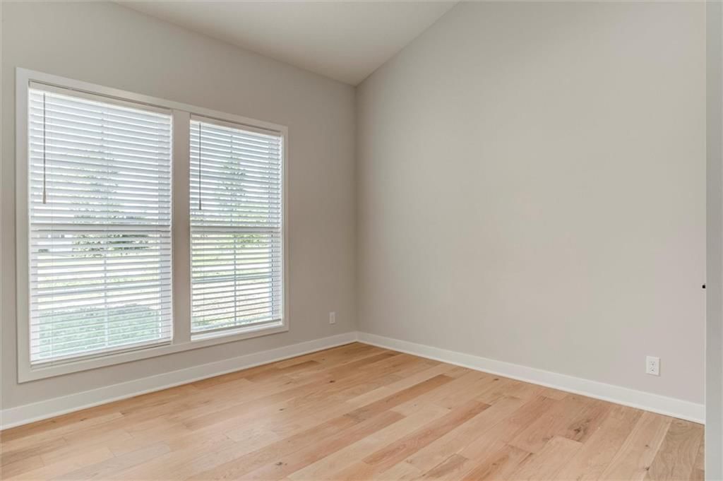 128 S 16th Terrace — photo 17