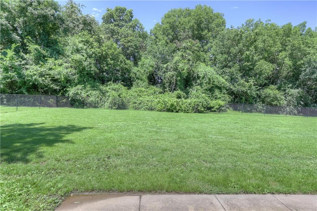 124 Huntington Circle — photo 11