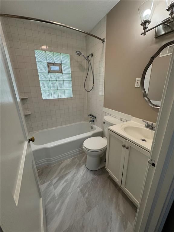 Photo 11 of 14 - 309 Herschel Street